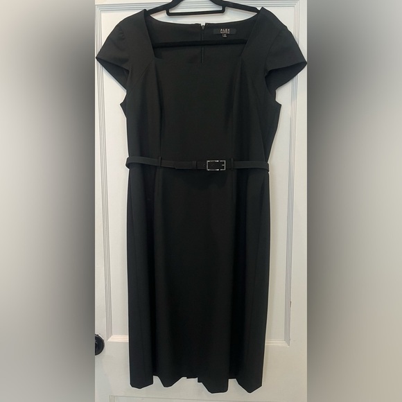 Alex Marie Classic Cap Sleeve Square Neck Belted Black Dress Size 12 - Picture 1 of 5